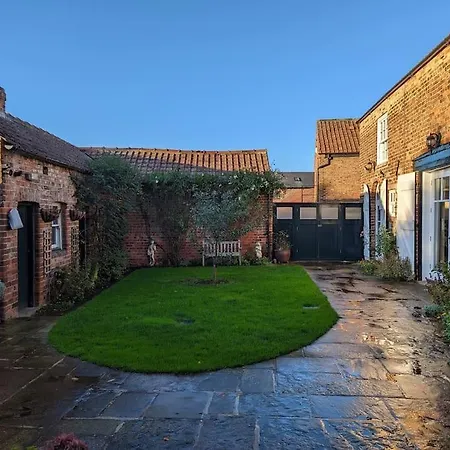 Skipton House Annex 아파트 *