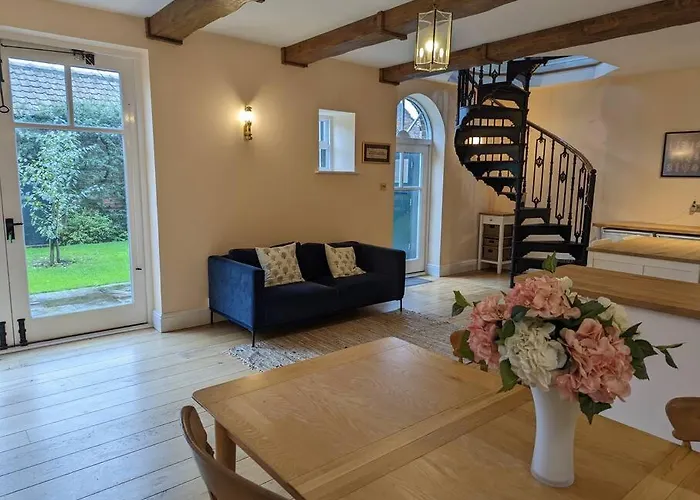 Skipton House Annex 서스크